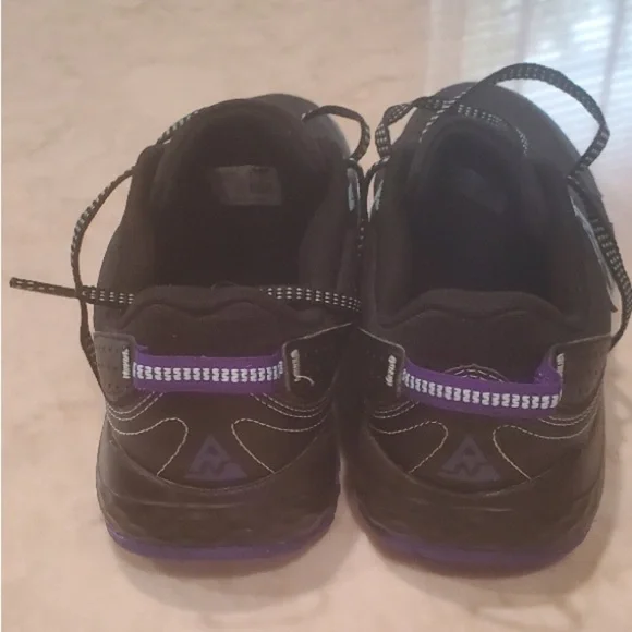 New balance 410 -8 Trail Sz 11M Women's Hiking Shoe - Picture 2 of 6